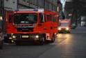 Feuer 2 Y durch Weihnachtsbaum  Koeln Ehrenfeld Alpenerstr P07